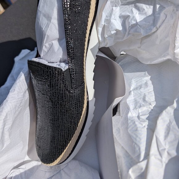 Donald Pliner Black Spring Loafer Size 10 NIB - Picture 2 of 8